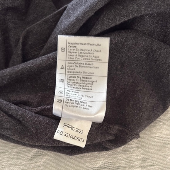 Gently Loved Carhartt Men's Dark Gray Pocket Tee - Picture 6 of 7